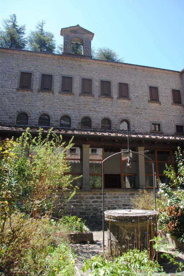 Oasi San Francesco - Casa Per Ferie Hotel Chiusi della Verna Exterior foto